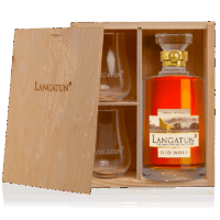 Langatun - Old Wolf in Karaffe - Geschenk-Holzbox mit 2 Gläsern - Swiss Single Malt Whisky